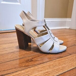 Michael Kors stacked strappy heels 8.5 ivory zip up